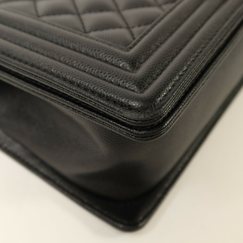 CHANEL 牛皮皮革Boy 25銀扣鏈帶肩背袋-11