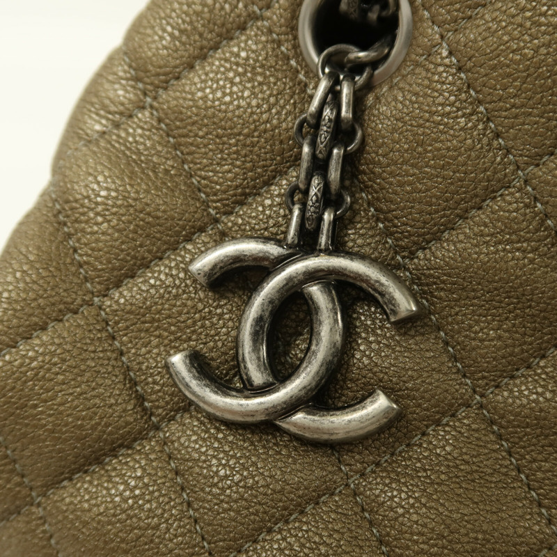 CHANEL 牛皮皮革Mademoiselle Bowling Bag銀扣鏈帶肩背袋-10