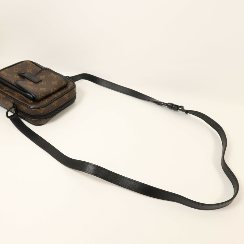 LOUIS VUITTON Monogram Macassar Christopher Wearable Wallet肩背袋-6