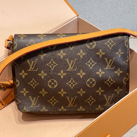 LV經典老花王菲單肩包