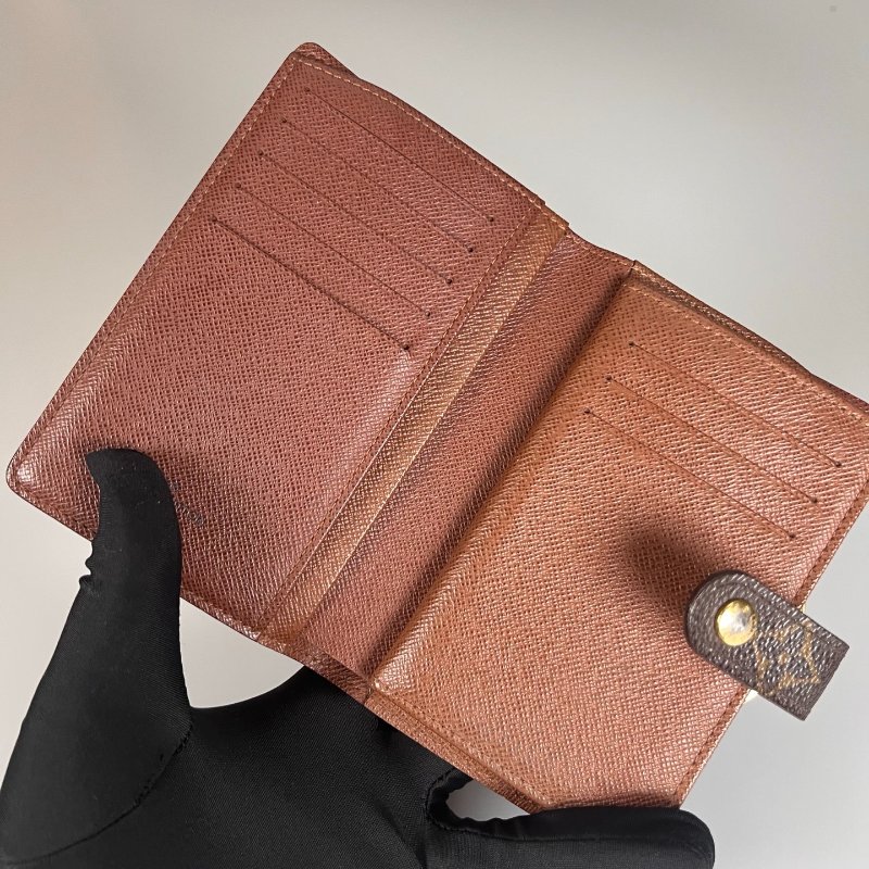 LV M61674 老花扣式中夾-4