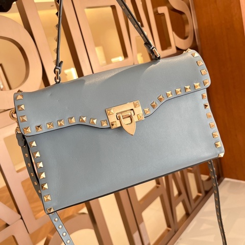 Valentino華倫天奴霧霾藍鉚釘郵差包