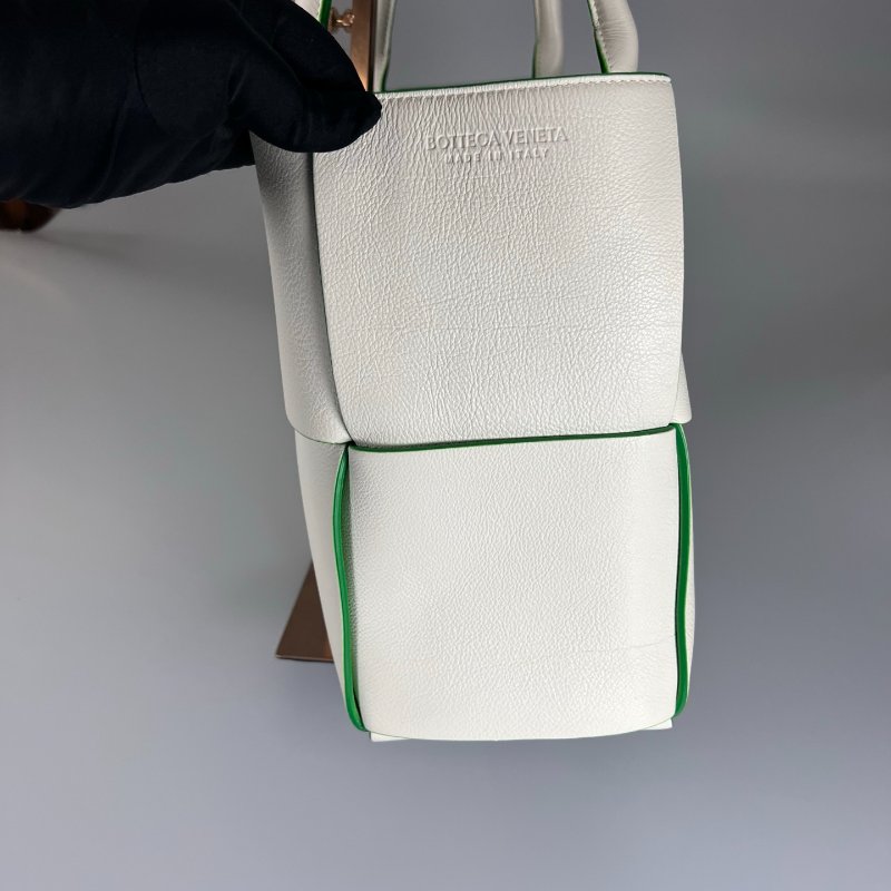 BV Arco白拼綠寬編織2*3子母手提托特包-2