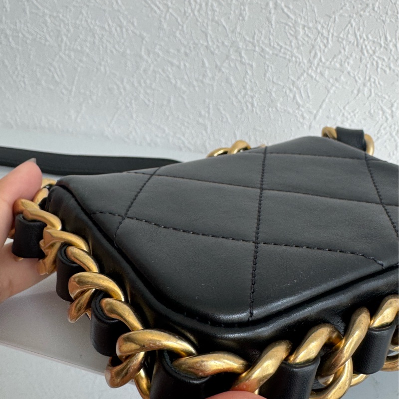 chanel AS8231黑色迷你掀蓋金鍊斜背鏈包 超可愛❤️🔥❤️🔥-9