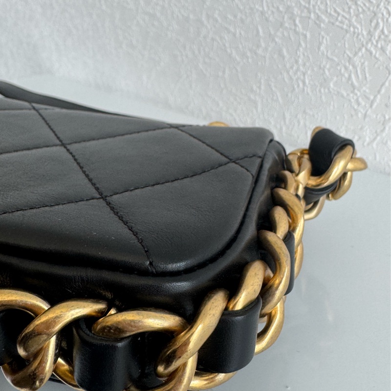 chanel AS8231黑色迷你掀蓋金鍊斜背鏈包 超可愛❤️🔥❤️🔥-10