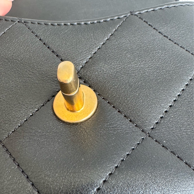 chanel AS8231黑色迷你掀蓋金鍊斜背鏈包 超可愛❤️🔥❤️🔥-20