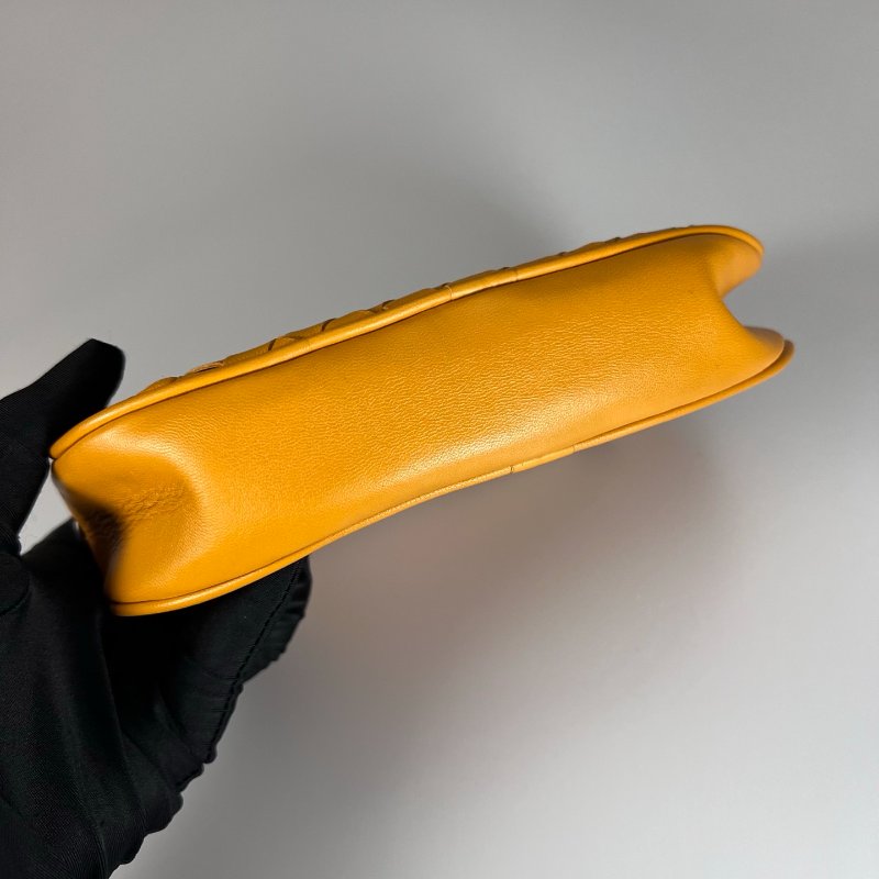 BV B07790971V 黃色小編織腰包-4