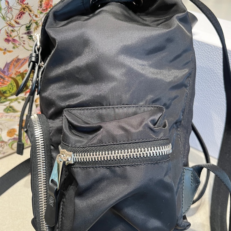 Burberry巴寶莉黑色中號雙肩包-3