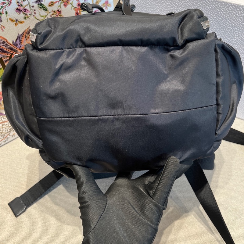 Burberry巴寶莉黑色中號雙肩包-4