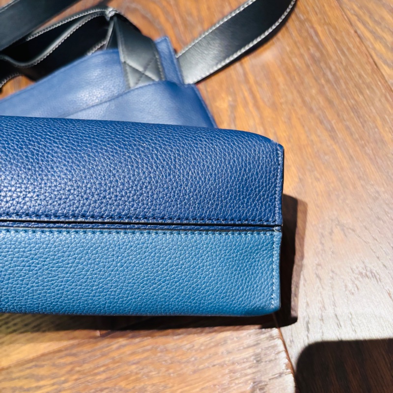 Loewe雙藍色男士包-7