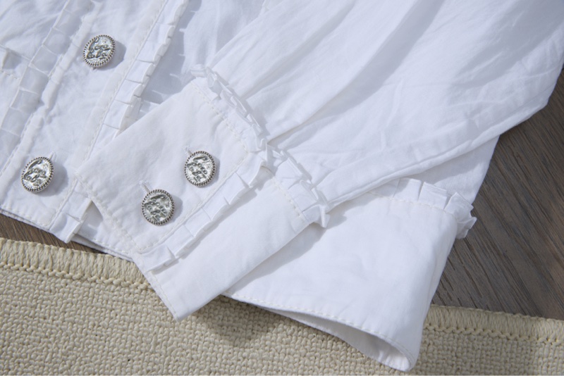 CHANEL 白色毛邊銀扣襯衫-4