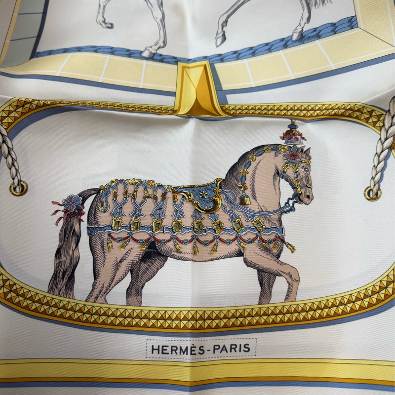 愛馬仕 Hermes 「盛宴」90✖️90典藏絲巾方巾 奶油色/ 金色/多色-5