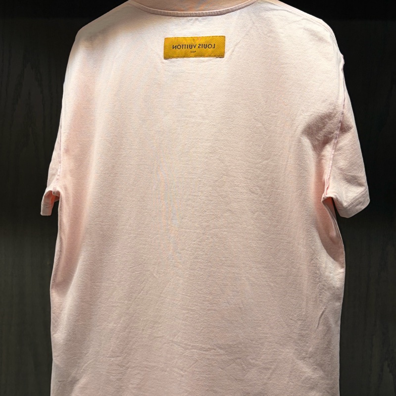 LV路易威登 LOUIS VUITTON 95新浮雕LOGO粉色XS 短袖T恤-6