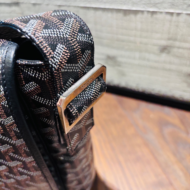 Goyard男士黑色斜跨包-0