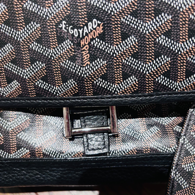 Goyard男士黑色斜跨包-5