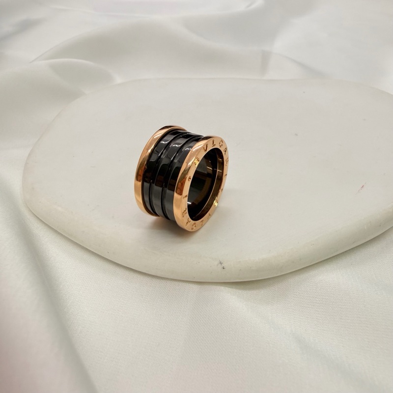 Bvlgari寶格麗玫瑰金四環黑陶瓷戒指52號 單品。-3