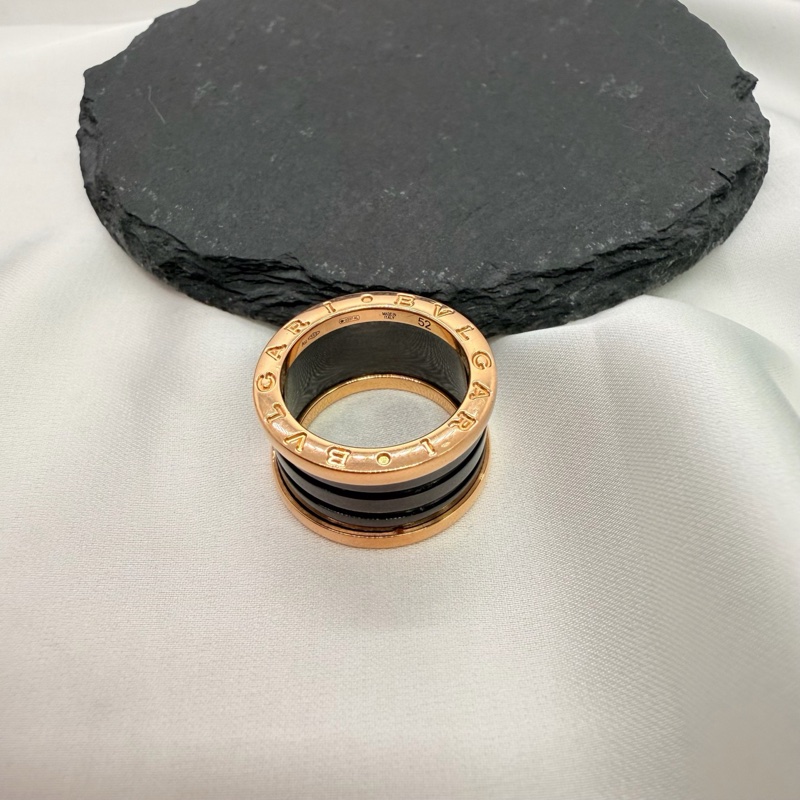 Bvlgari寶格麗玫瑰金四環黑陶瓷戒指52號 單品。-7