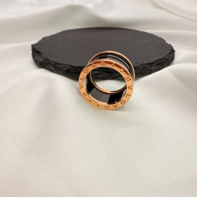 Bvlgari寶格麗玫瑰金四環黑陶瓷戒指52號 單品。-8