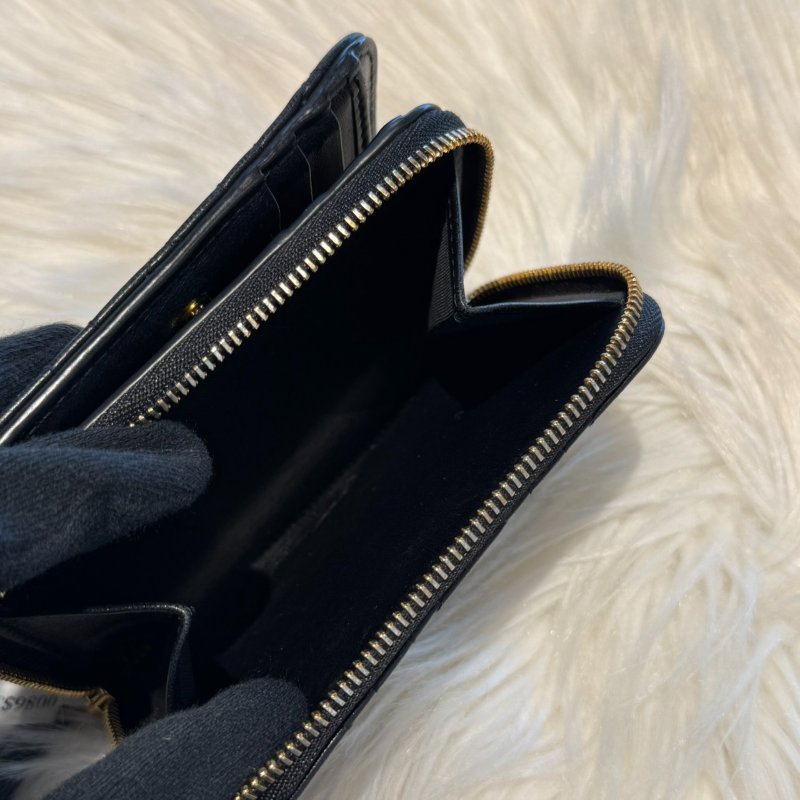 Dior Jolie珍珠黑籐格紋短夾-4