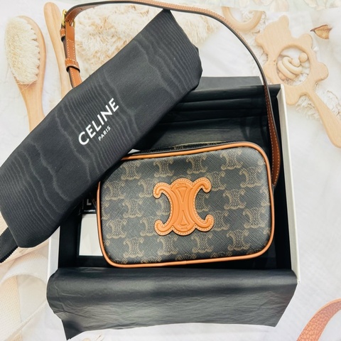 全新Celine 迷你 Cuir Triomphe 老花凱旋門相機包