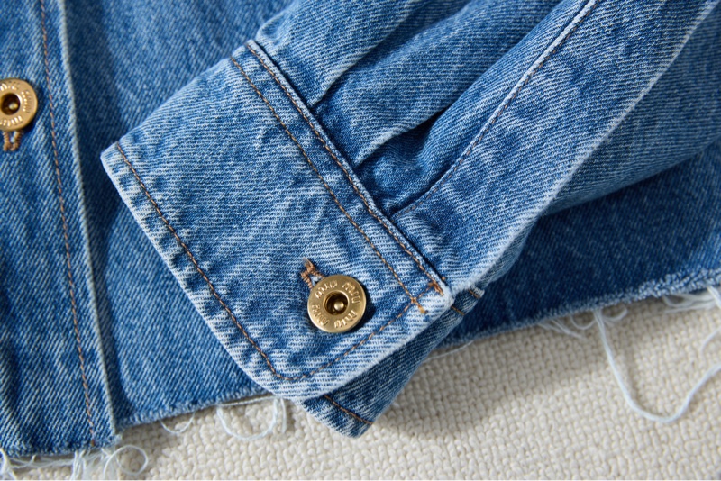 MIU MIU 復古水洗藍毛邊短款牛仔外套-5