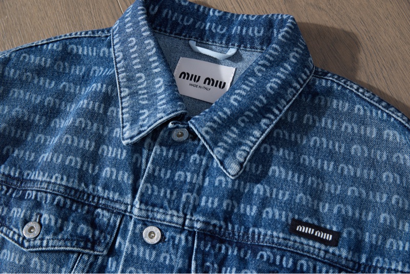 MIU MIU 經典滿印短款牛仔外套-2