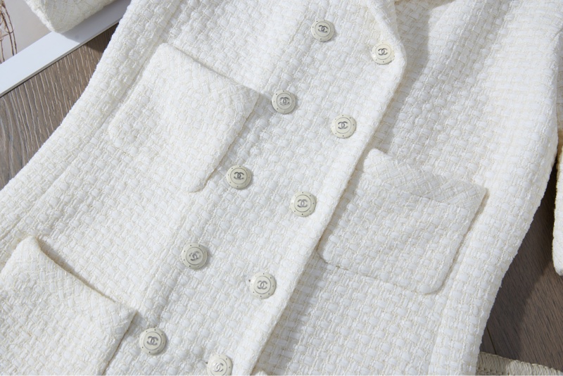 CHANEL 奶白粗花呢雙排扣中袖西裝外套-1