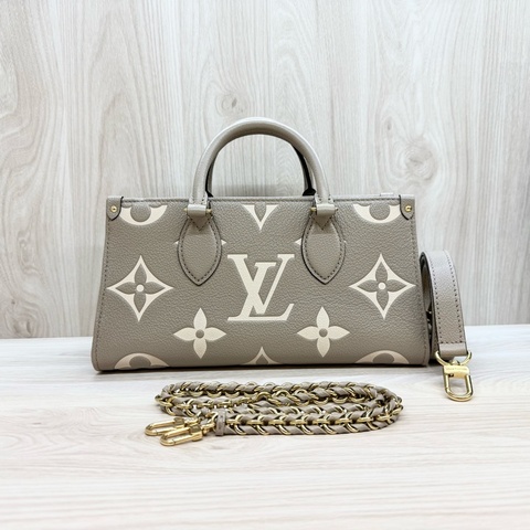 LV 斑鳩灰OnTheGo East West包/M23641