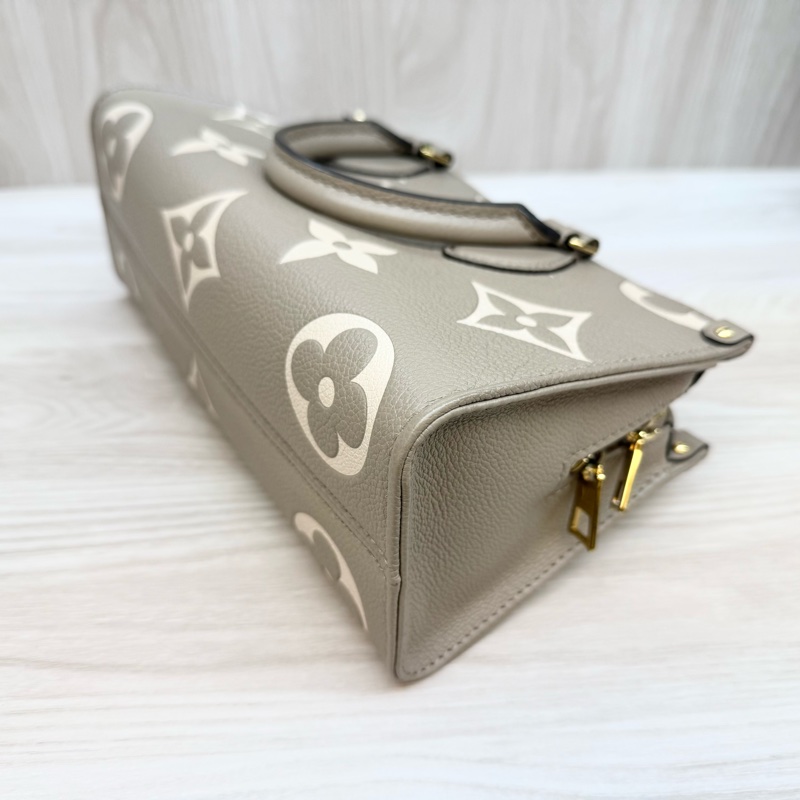 LV 斑鳩灰OnTheGo East West包/M23641-5