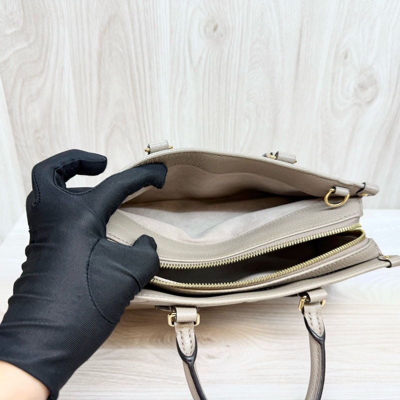 LV 斑鳩灰OnTheGo East West包/M23641-13