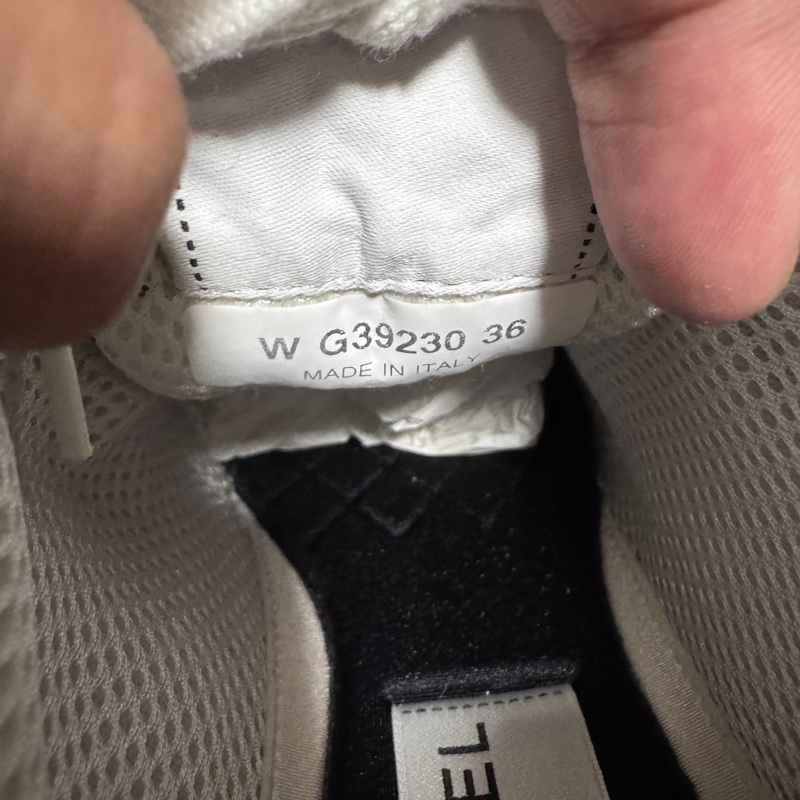 Chanel香奈兒徽標壓印運動鞋 雙C暗紋女鞋 黑白 36碼-5