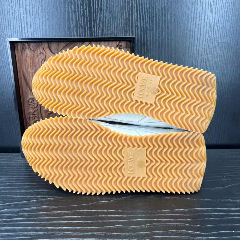 羅意威 runner 白 碼數 39 碼-3