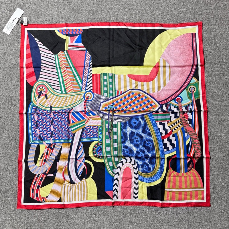 Hermes愛馬仕幻想中的馬鞍方形絲巾-4