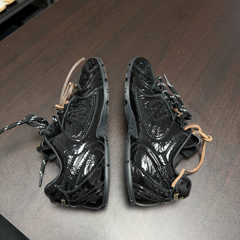 miumiu繆繆 nb聯名530薄底鞋德訓鞋 漆皮黑 35.5碼-3