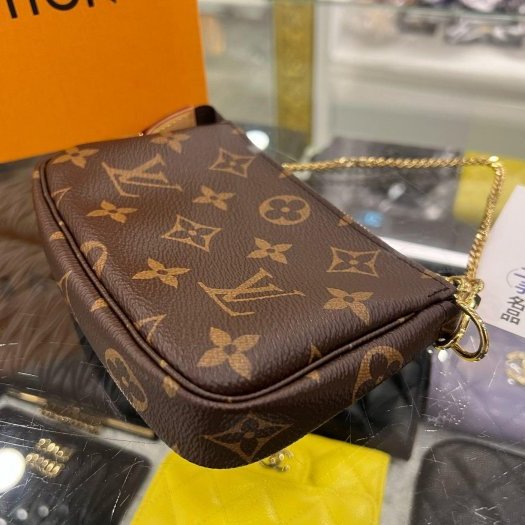 東區正精品㊣LV M58009 原花一字拉鍊腋下包金鍊手提包 RZ6364-9