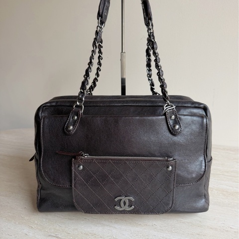 Chanel香奈兒巧克力色魚子醬機車包