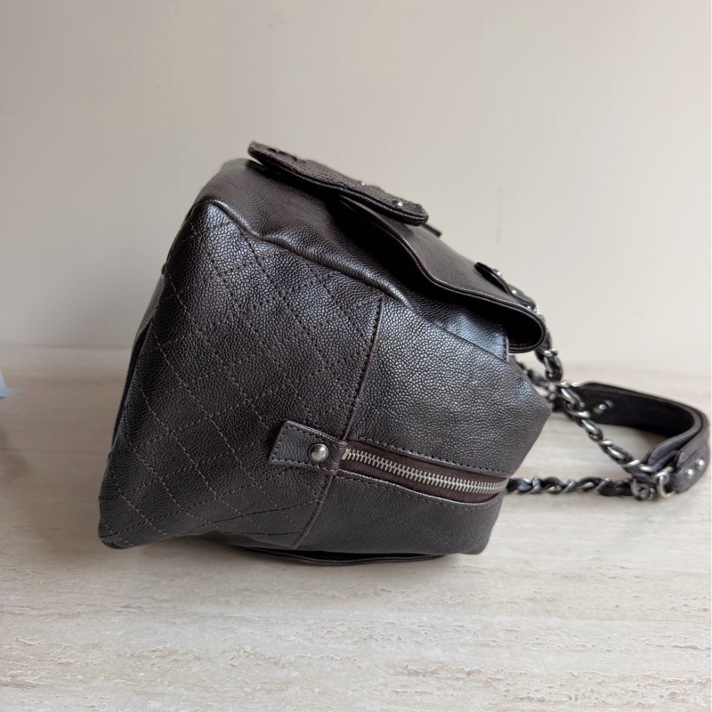 Chanel香奈兒巧克力色魚子醬機車包-2