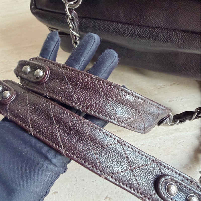 Chanel香奈兒巧克力色魚子醬機車包-6
