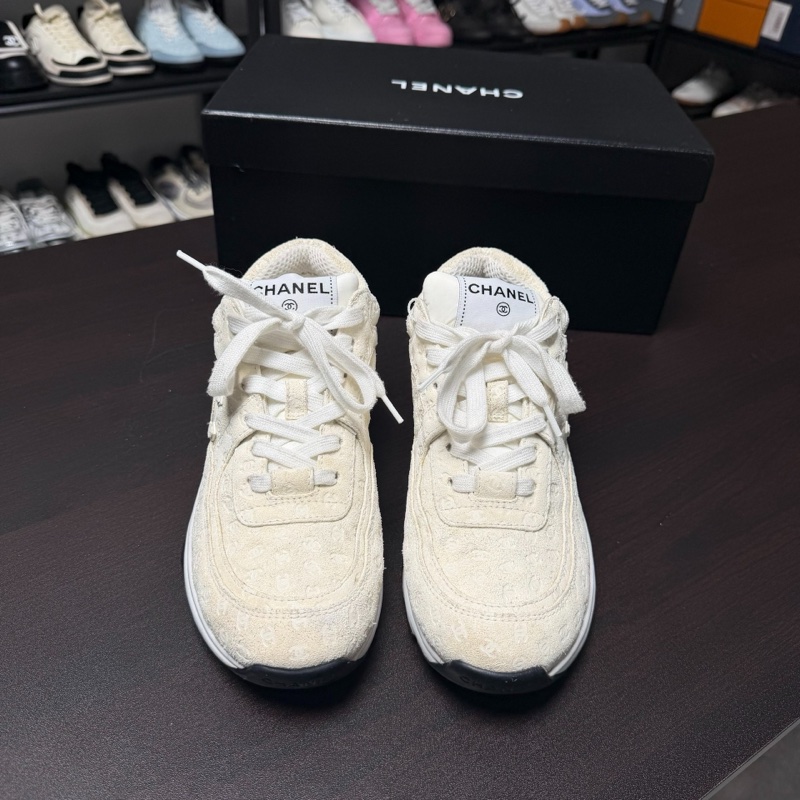 香奈兒Chanel 米色滿印logo熊貓運動鞋 38碼-1