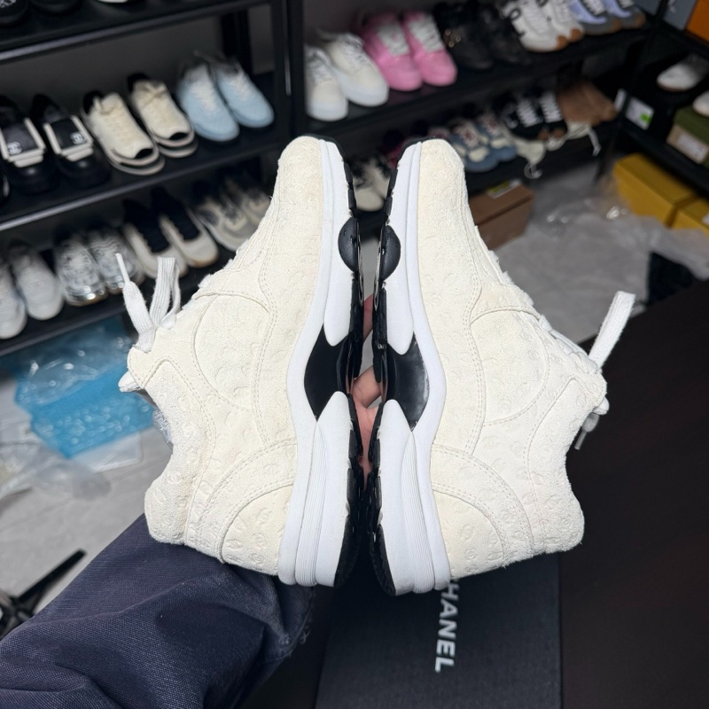 香奈兒Chanel 米色滿印logo熊貓運動鞋 38碼-3