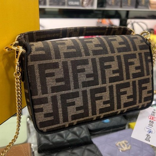 東區正精品㊣FENDI 8BS017 baguette 近全新咖啡色緹花布 FF LOGO 斜背包手提包法棍包兩用包 RZ6379-6