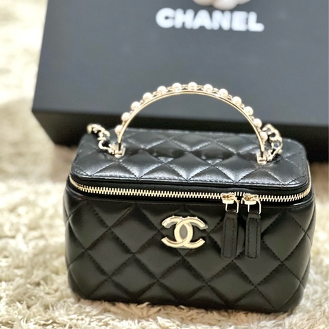 CHANEL 絕版全珍珠提把小羊皮黑長盒子 晶片款