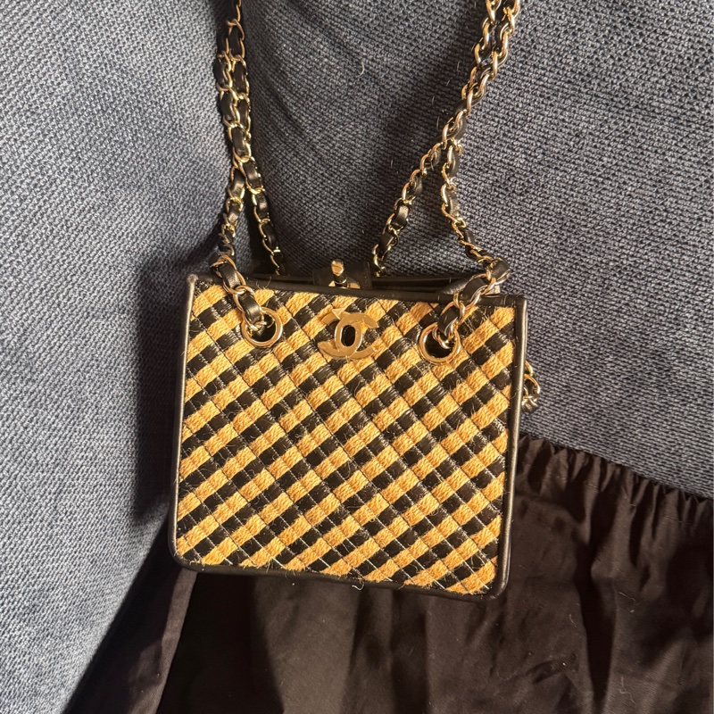 全新CHANEL 香奈兒 經典雙C LOGO 編織拉菲草水桶包 斜背包少見特殊款-10