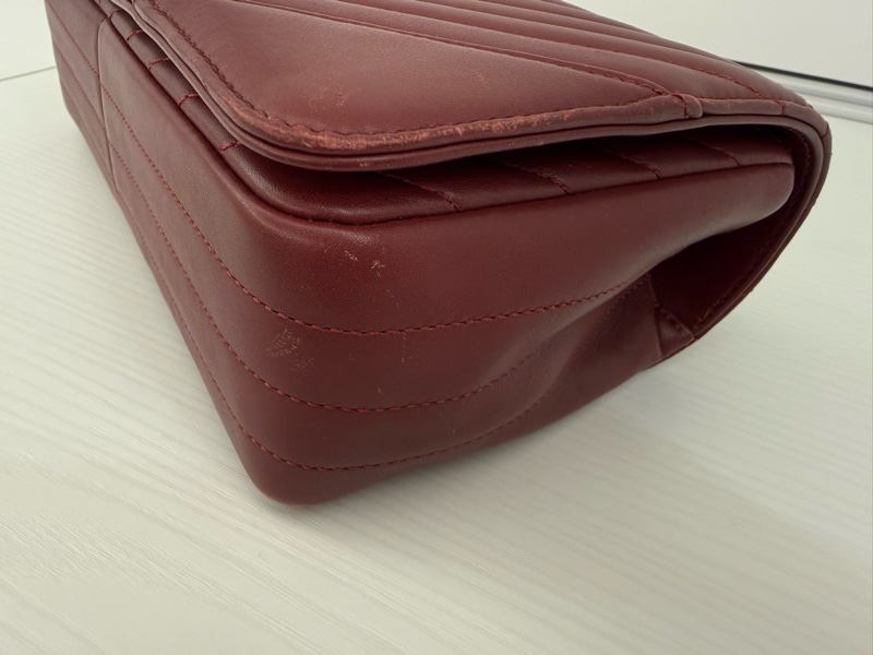 Chanel紅色羊皮Vㄨ紋鏈帶包-9