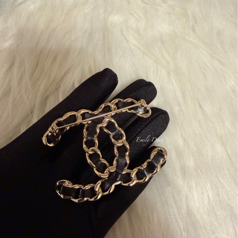Chanel 經典皮穿鏈胸針-3