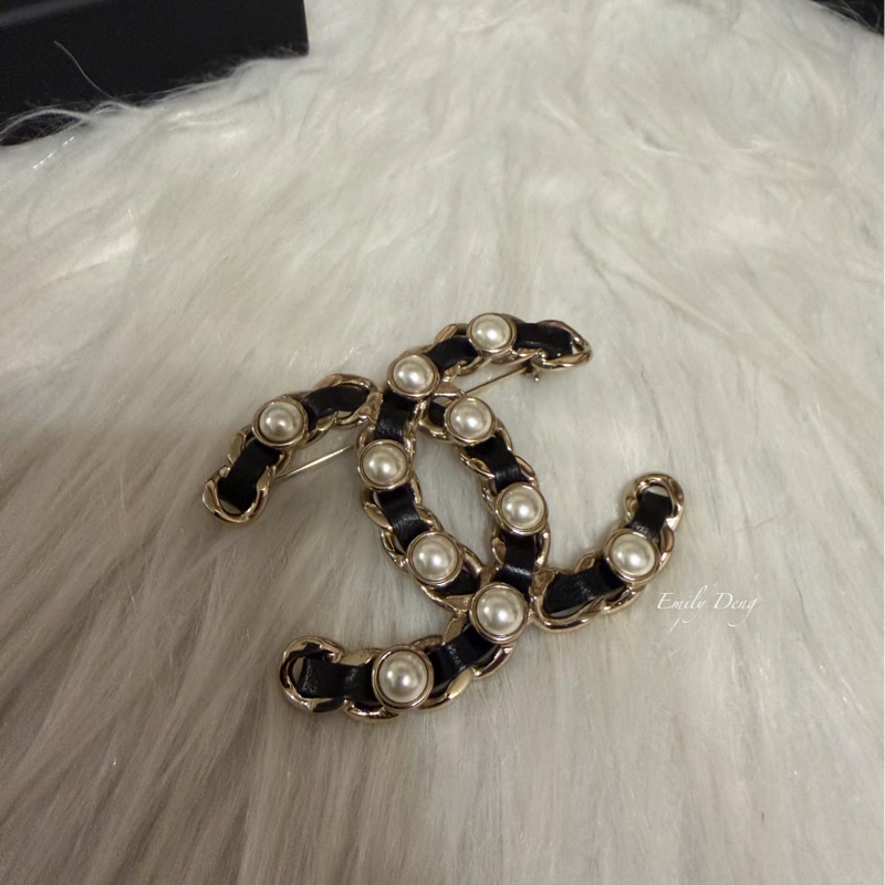 Chanel 經典皮穿鏈胸針-4