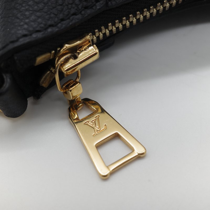 Louis Vuitton 路易威登 BAGATELLE M46002 黑色全皮 壓紋 彎月包 牛角包 斜背包 單肩包-14