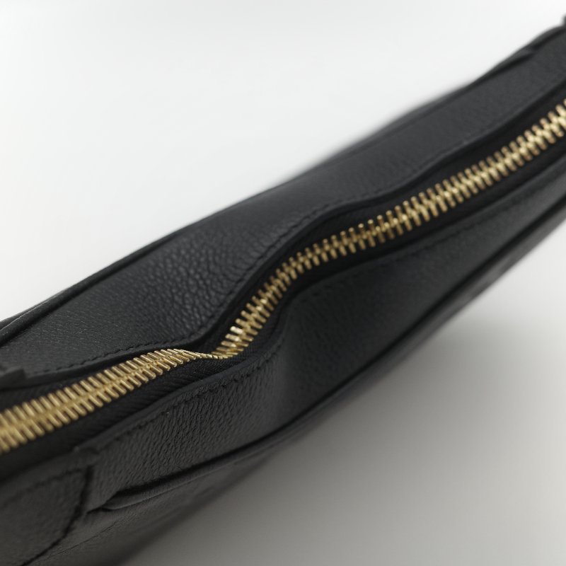 Louis Vuitton 路易威登 BAGATELLE M46002 黑色全皮 壓紋 彎月包 牛角包 斜背包 單肩包-20