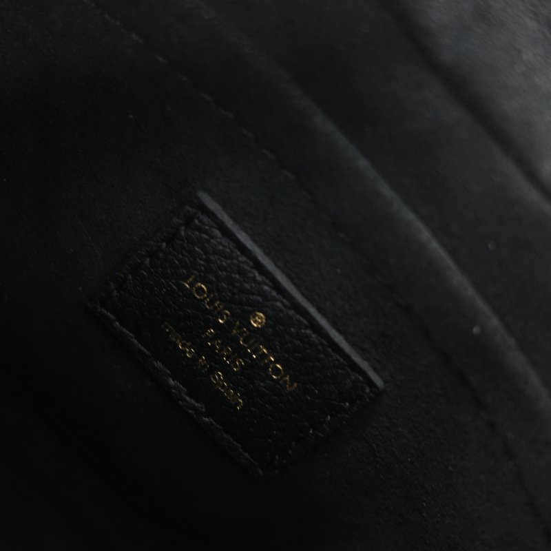 Louis Vuitton 路易威登 BAGATELLE M46002 黑色全皮 壓紋 彎月包 牛角包 斜背包 單肩包-24