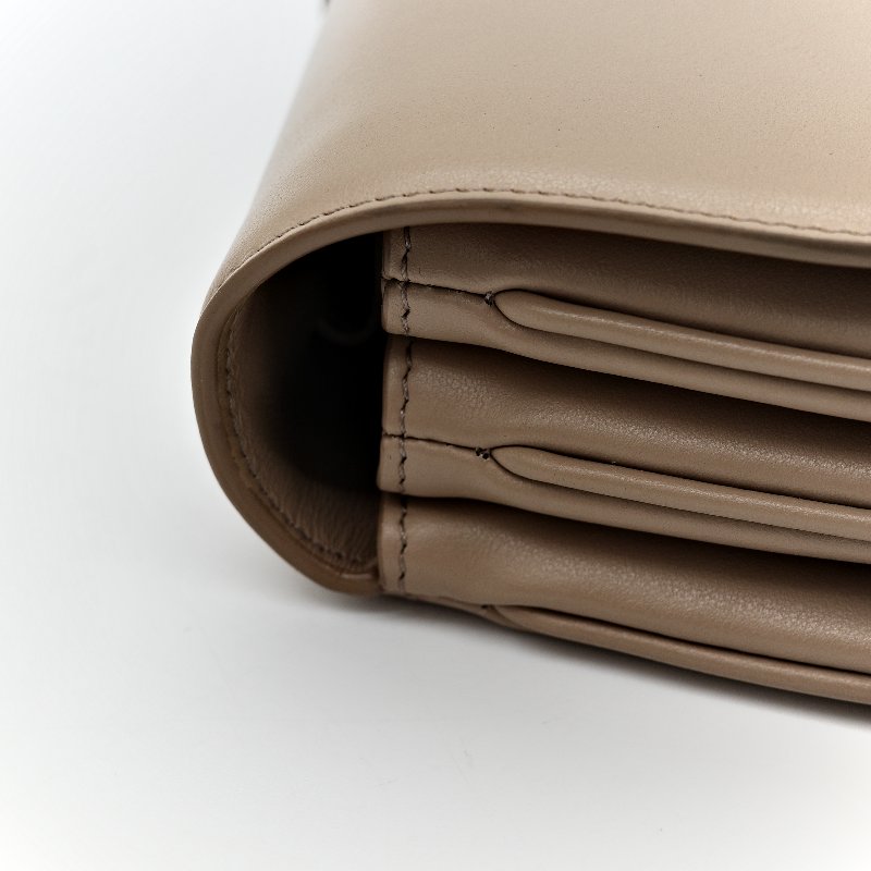 Celine 思琳 奶茶色 牛皮 新款 風琴包 斜挎包 豆腐包-8